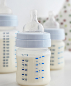 Kako se mamino mleko prilagođava bebi?