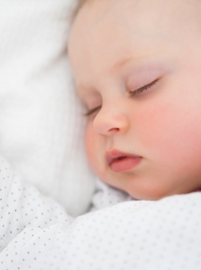Spavanje bebe po mesecima - kako se menja dinamika spavanja?