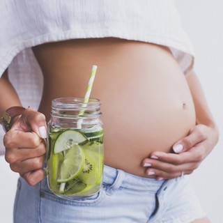 hidratacija trudnoca.jpg