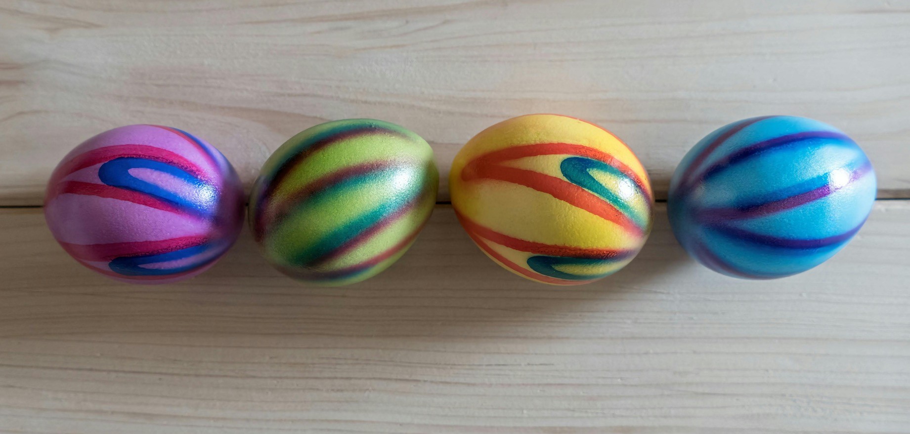 uskrsnja jaja - tehnika sa gumicama.jpg